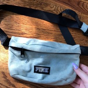 VS PINK FANNY PACK
